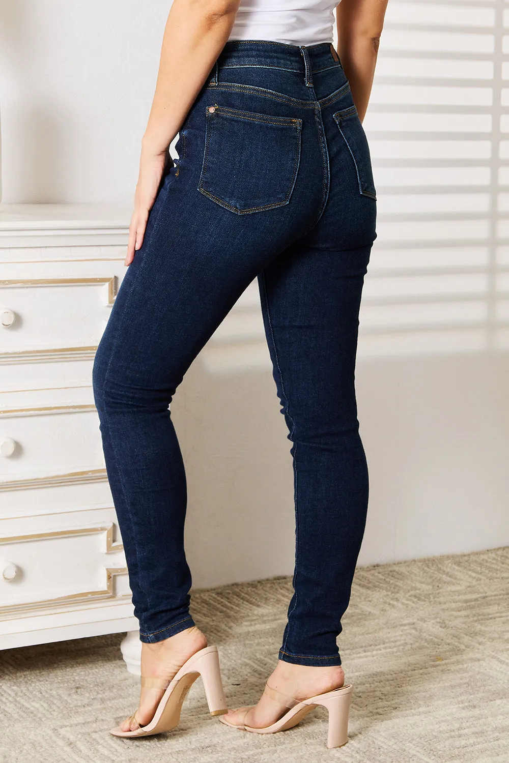 *APP EXCLUSIVE* Judy Blue Skinny Jeans with Pockets