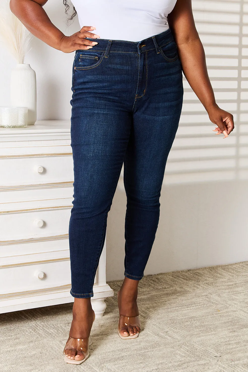 *APP EXCLUSIVE* Judy Blue Skinny Jeans with Pockets