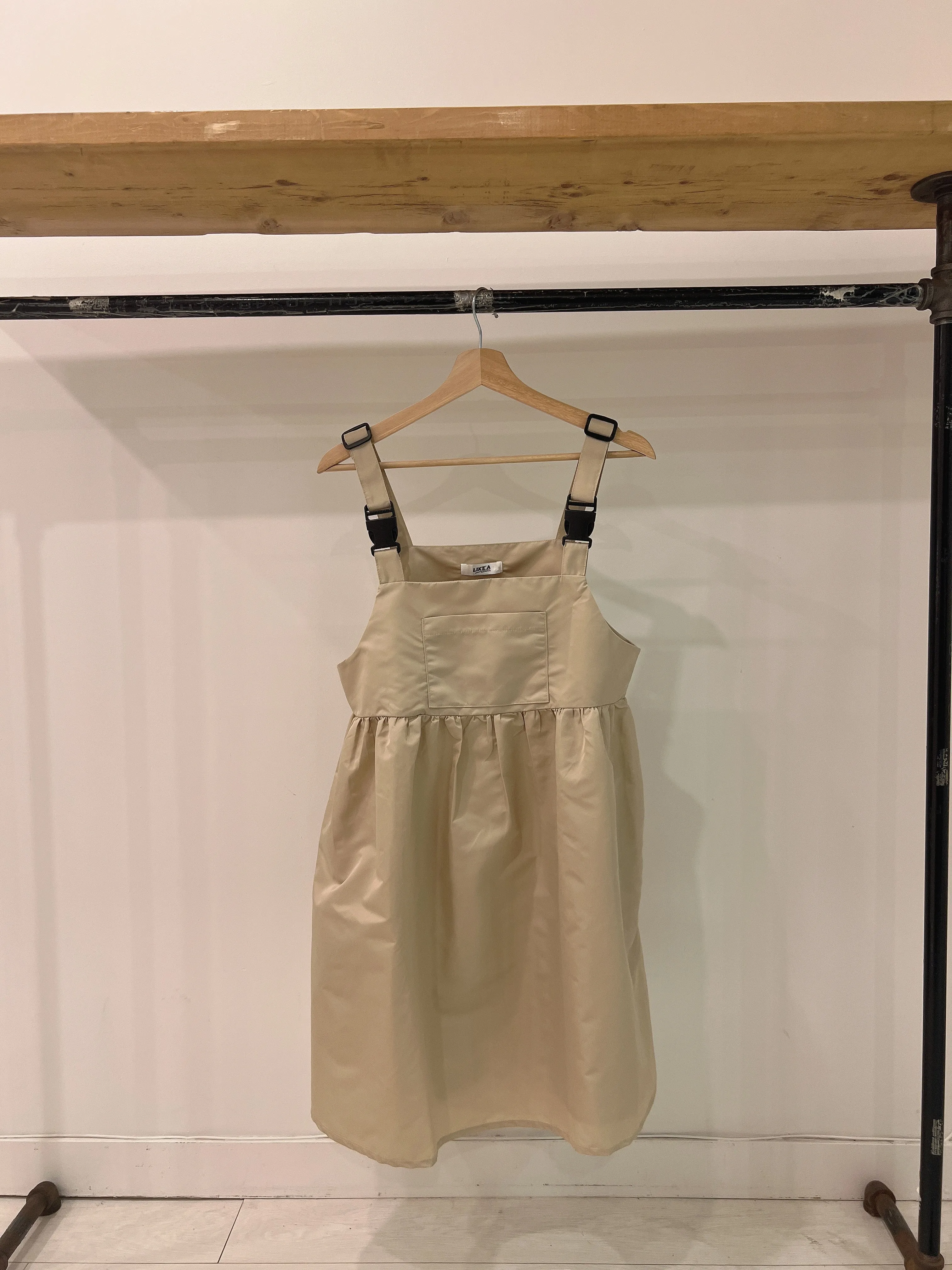 GATE  Overall buckle dress