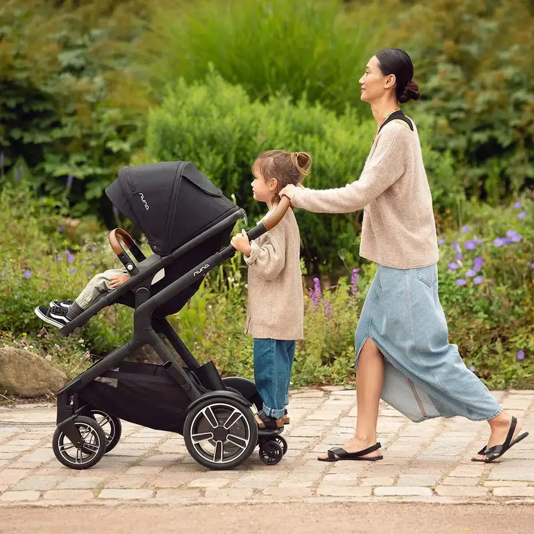 Nuna - Demi NEXT Stroller   Pipa Aire RX Travel System - Caviar