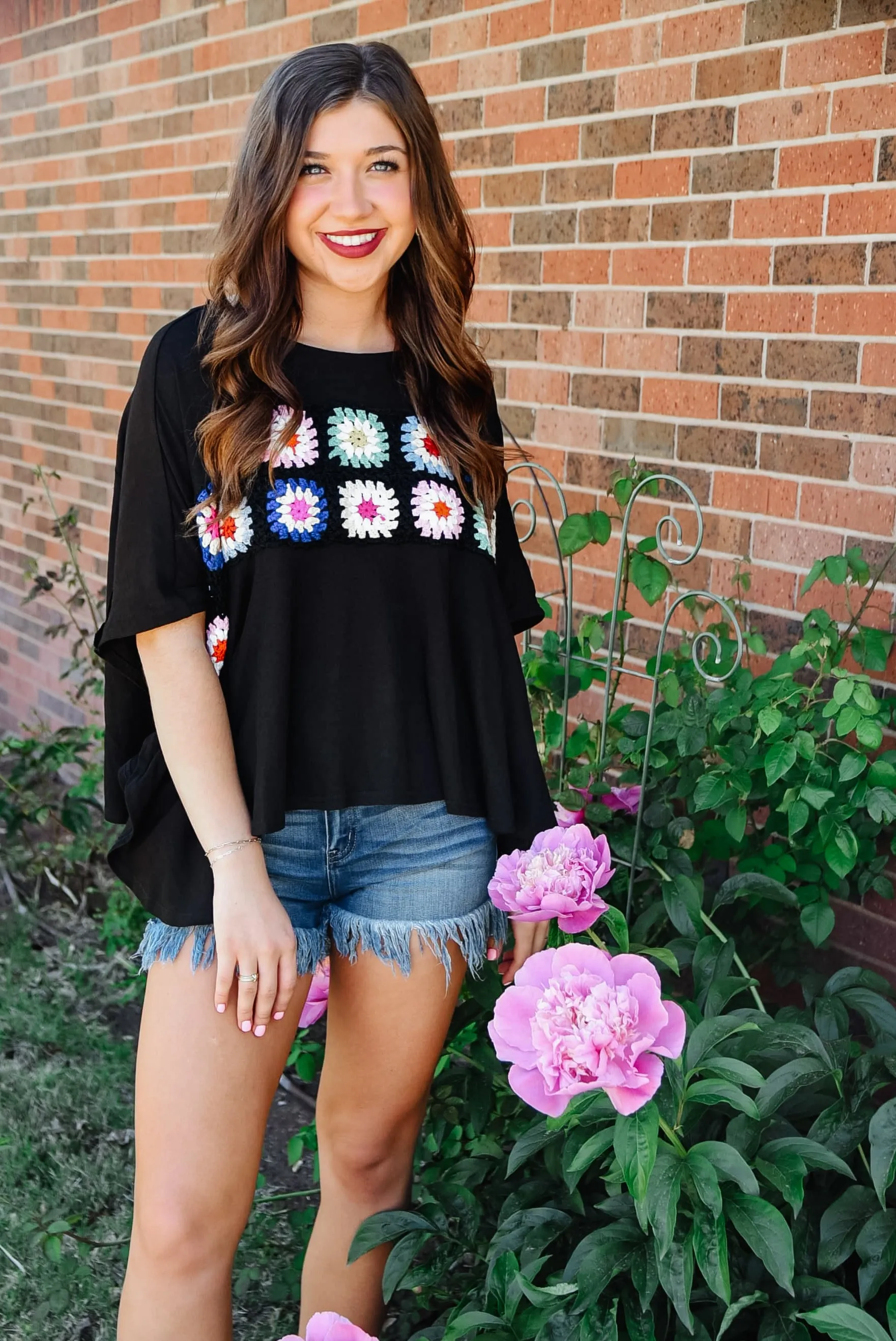 Retro Daisy Crochet Poncho Top