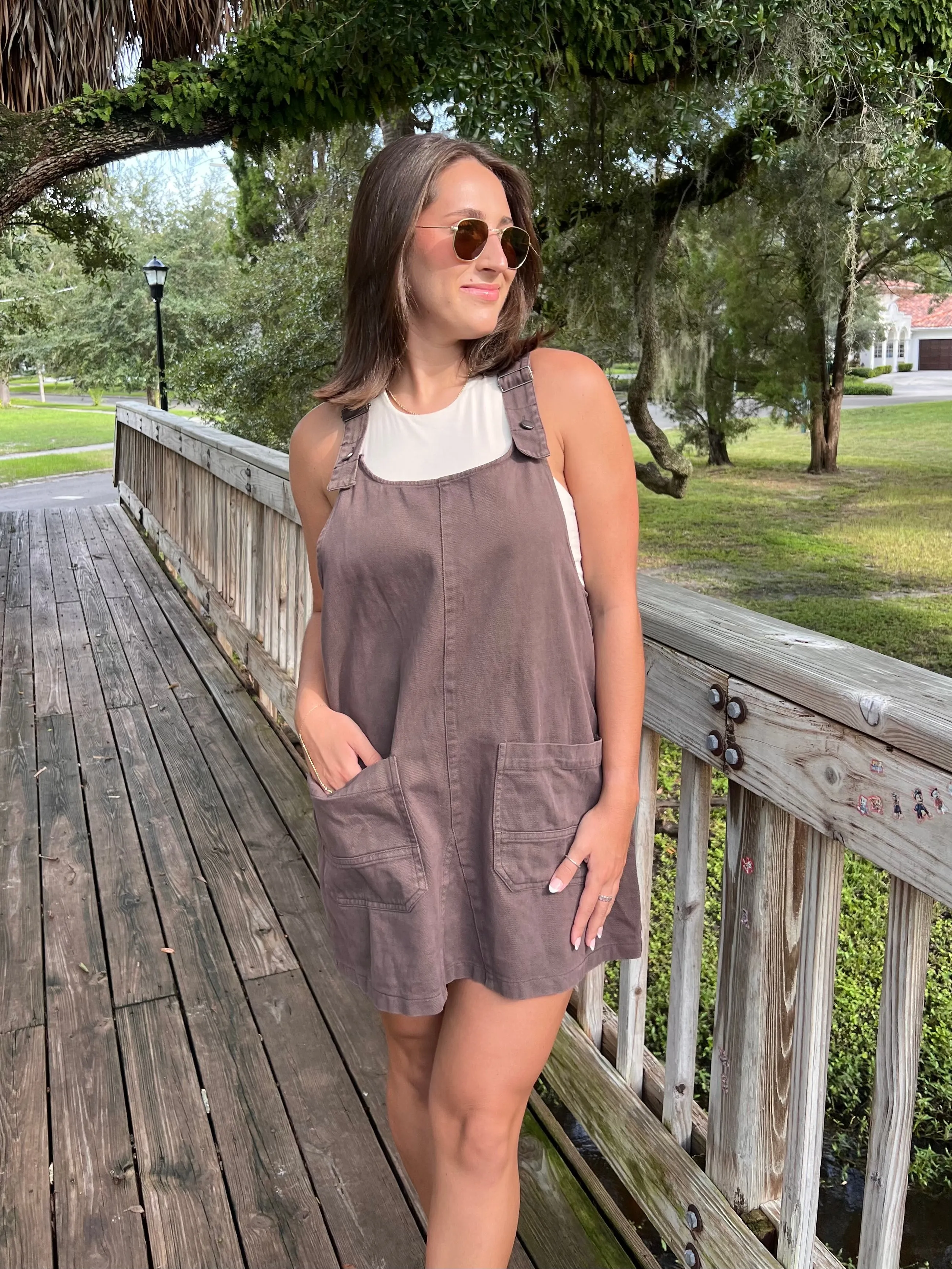 SUTTON OVERALL DRESS IN COCOA